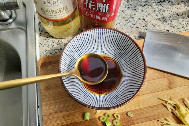 紅燒大蝦的做法-咸鮮味炒菜譜-易網(wǎng)健康養(yǎng)生網(wǎng) 紅燒大蝦的做法-咸鮮味炒菜譜
