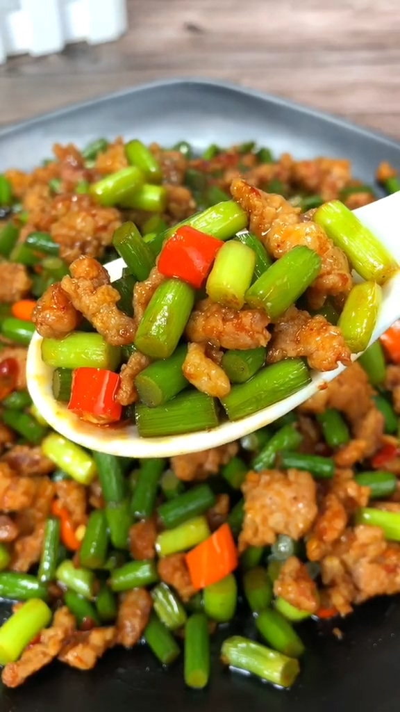 肉末蒜薹的做法-咸鮮味炒菜譜