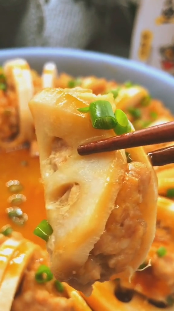 藕夾蒸肉的做法-咸鮮味蒸菜譜-易網(wǎng)健康養(yǎng)生網(wǎng) 藕夾蒸肉的做法-咸鮮味蒸菜譜