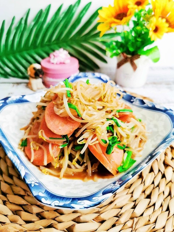 豆芽炒香腸的做法-咸鮮味炒菜譜-易網(wǎng)健康養(yǎng)生網(wǎng) 豆芽炒香腸的做法-咸鮮味炒菜譜