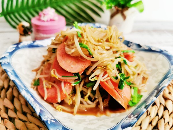 豆芽炒香腸的做法-咸鮮味炒菜譜-易網(wǎng)健康養(yǎng)生網(wǎng) 豆芽炒香腸的做法-咸鮮味炒菜譜