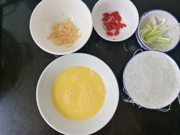 桂花炒素翅的做法-家常味炒菜譜-易網(wǎng)健康養(yǎng)生網(wǎng) 桂花炒素翅的做法-家常味炒菜譜