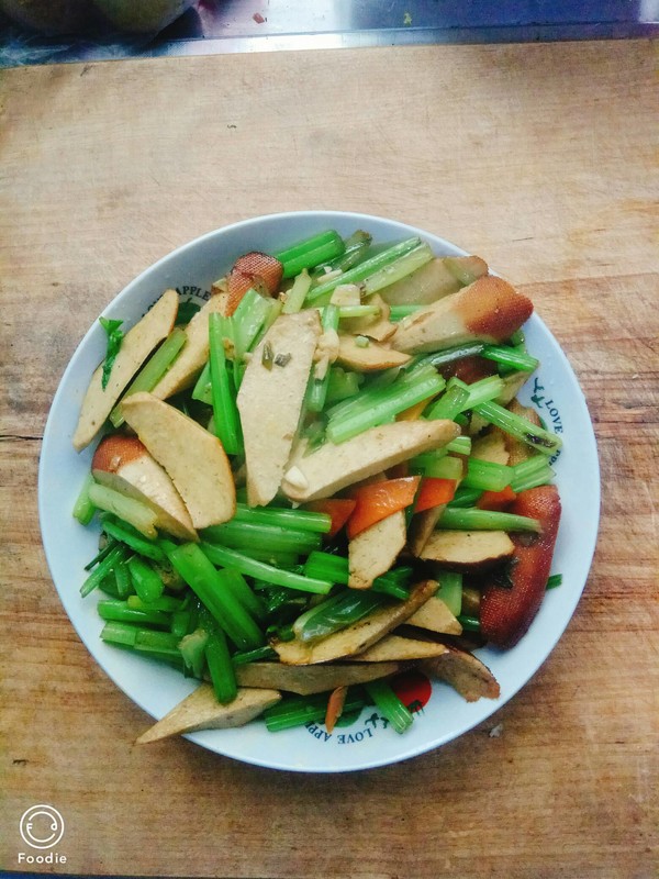 爆炒豆腐干的做法-家常味爆菜譜-易網(wǎng)健康養(yǎng)生網(wǎng) 爆炒豆腐干的做法-家常味爆菜譜