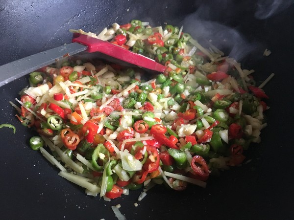 辣椒炒雞蛋的做法-香辣味炒菜譜-易網健康養生網 辣椒炒雞蛋的做法-香辣味炒菜譜