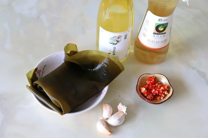 涼拌海帶絲的做法-香辣味拌菜譜-易網(wǎng)<a href=http://www.fnaogov.cn/ target=_blank class=infotextkey>健康養(yǎng)生</a>網(wǎng) 涼拌海帶絲的做法-香辣味拌菜譜