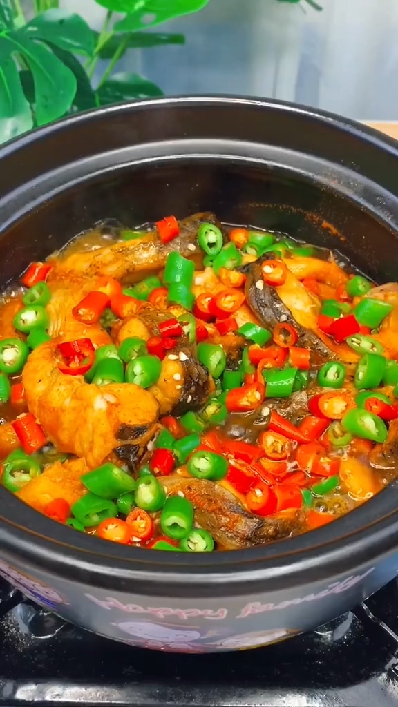 家常燉魚的做法-咸鮮味燉菜譜-易網健康養生網 家常燉魚的做法-咸鮮味燉菜譜