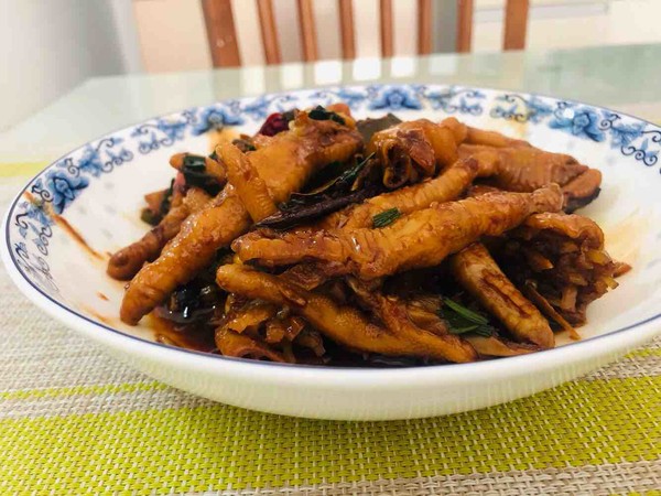 紅燒雞爪的做法-家常味燒菜譜-易網健康養生網 紅燒雞爪的做法-家常味燒菜譜