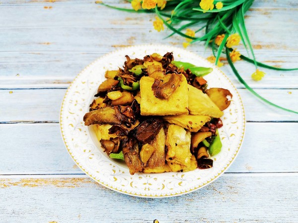 小炒千頁豆腐的做法-香辣味炒菜譜-易網(wǎng)健康養(yǎng)生網(wǎng) 小炒千頁豆腐的做法-香辣味炒菜譜