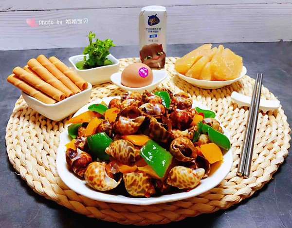 彩椒辣醬炒花螺的做法-香辣味炒菜譜