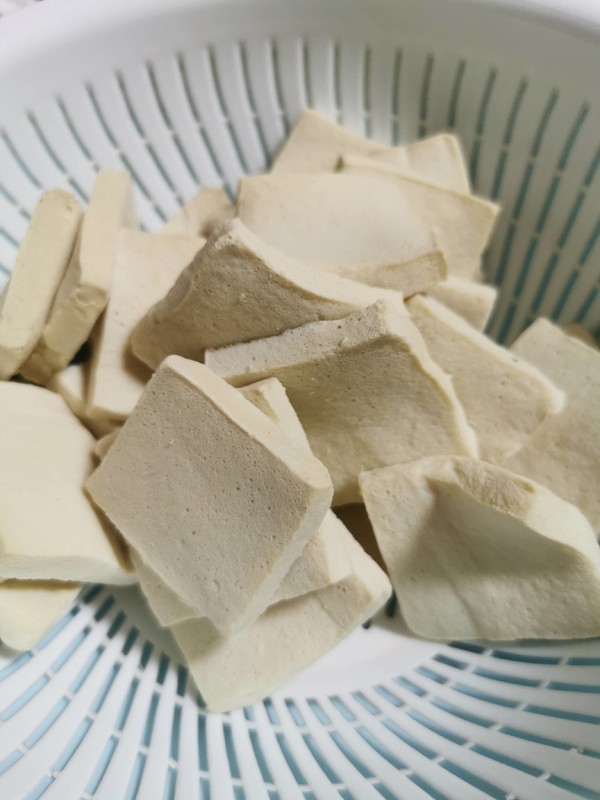 小炒千頁豆腐的做法-香辣味炒菜譜-易網(wǎng)健康養(yǎng)生網(wǎng) 小炒千頁豆腐的做法-香辣味炒菜譜