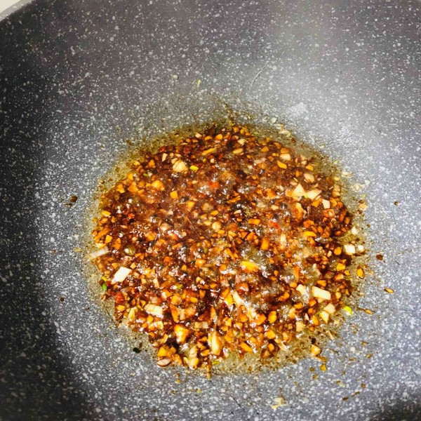 蒜蓉粉絲蒸扇貝的做法-醬香味蒸菜譜-易網(wǎng)健康養(yǎng)生網(wǎng) 蒜蓉粉絲蒸扇貝的做法-醬香味蒸菜譜