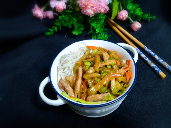 榨菜肉絲面的做法-家常味炒菜譜-易網健康養生網 榨菜肉絲面的做法-家常味炒菜譜