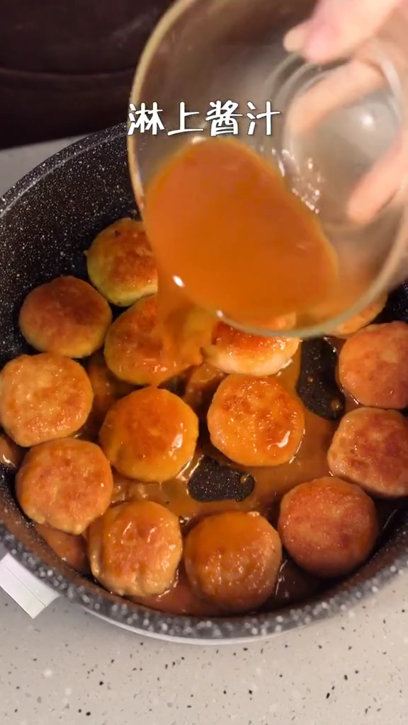 蓮藕雞胸小肉餅的做法-家常味煎菜譜