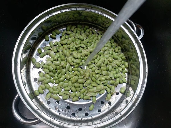 毛豆木耳炒肉片的做法-咸鮮味炒菜譜-易網<a href=http://www.fnaogov.cn/ target=_blank class=infotextkey>健康養生</a>網 毛豆木耳炒肉片的做法-咸鮮味炒菜譜