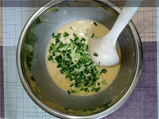 香蔥雞蛋餅的做法-蔥香味煎菜譜-易網健康養生網 香蔥雞蛋餅的做法-蔥香味煎菜譜