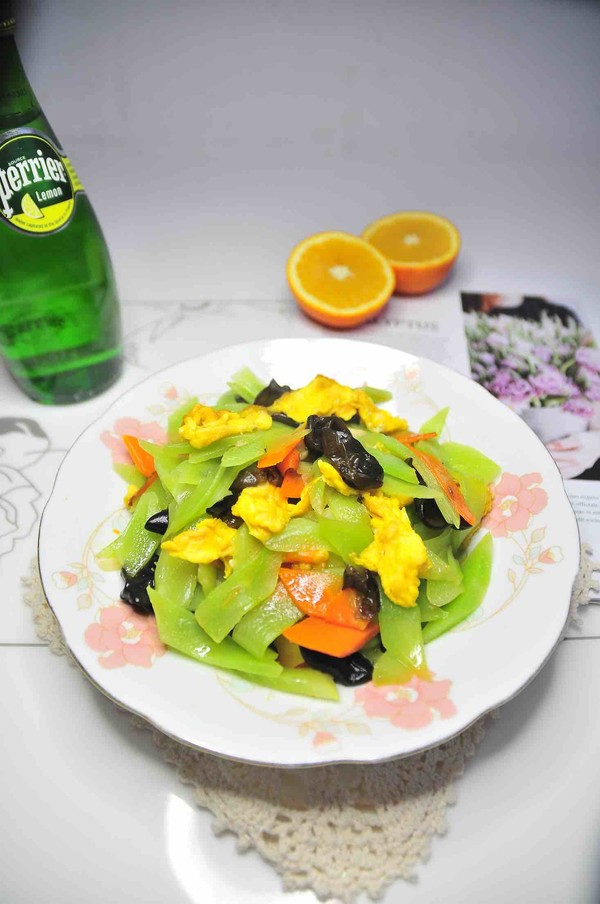 萵筍炒雞蛋的做法-家常味炒菜譜-易網健康養生網 萵筍炒雞蛋的做法-家常味炒菜譜