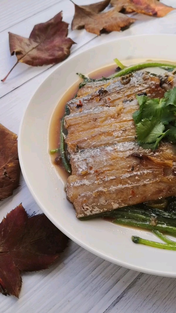 茼蒿燉帶魚的做法-咸鮮味燉菜譜-易網(wǎng)健康養(yǎng)生網(wǎng) 茼蒿燉帶魚的做法-咸鮮味燉菜譜
