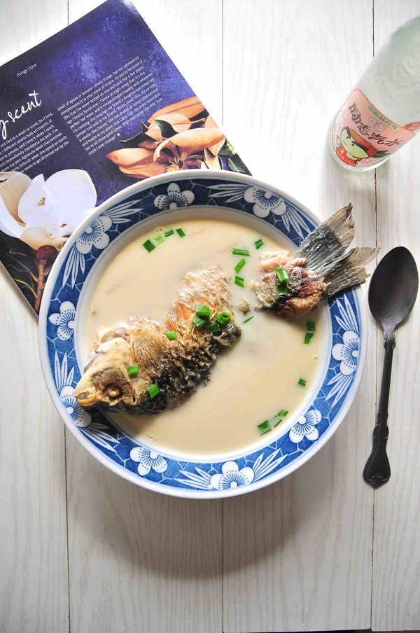 鯽魚湯的做法-家常味燉菜譜-易網(wǎng)健康養(yǎng)生網(wǎng) 鯽魚湯的做法-家常味燉菜譜