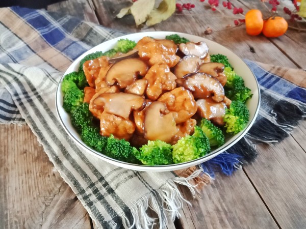 香菇炒豆腐泡的做法-咸鮮味炒菜譜-易網健康養生網 香菇炒豆腐泡的做法-咸鮮味炒菜譜