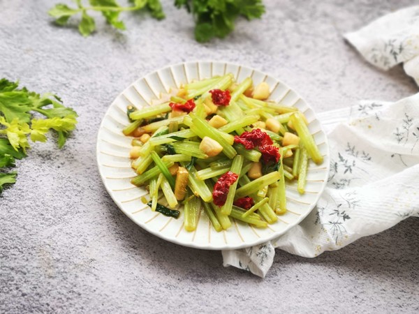 芹菜貝丁的做法-咸鮮味炒菜譜-易網健康養生網 芹菜貝丁的做法-咸鮮味炒菜譜