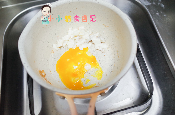 12個(gè)月以上香腸鱈魚炒蛋粒粒面的做法-家常味蒸菜譜