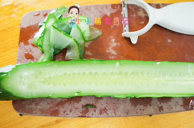 12個(gè)月以上香腸鱈魚炒蛋粒粒面的做法-家常味蒸菜譜