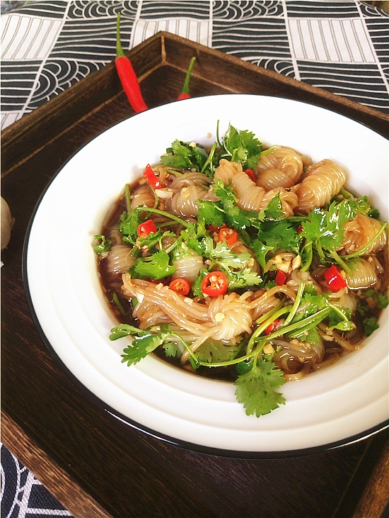 酸辣魔芋結(jié)的做法-酸辣味拌菜譜