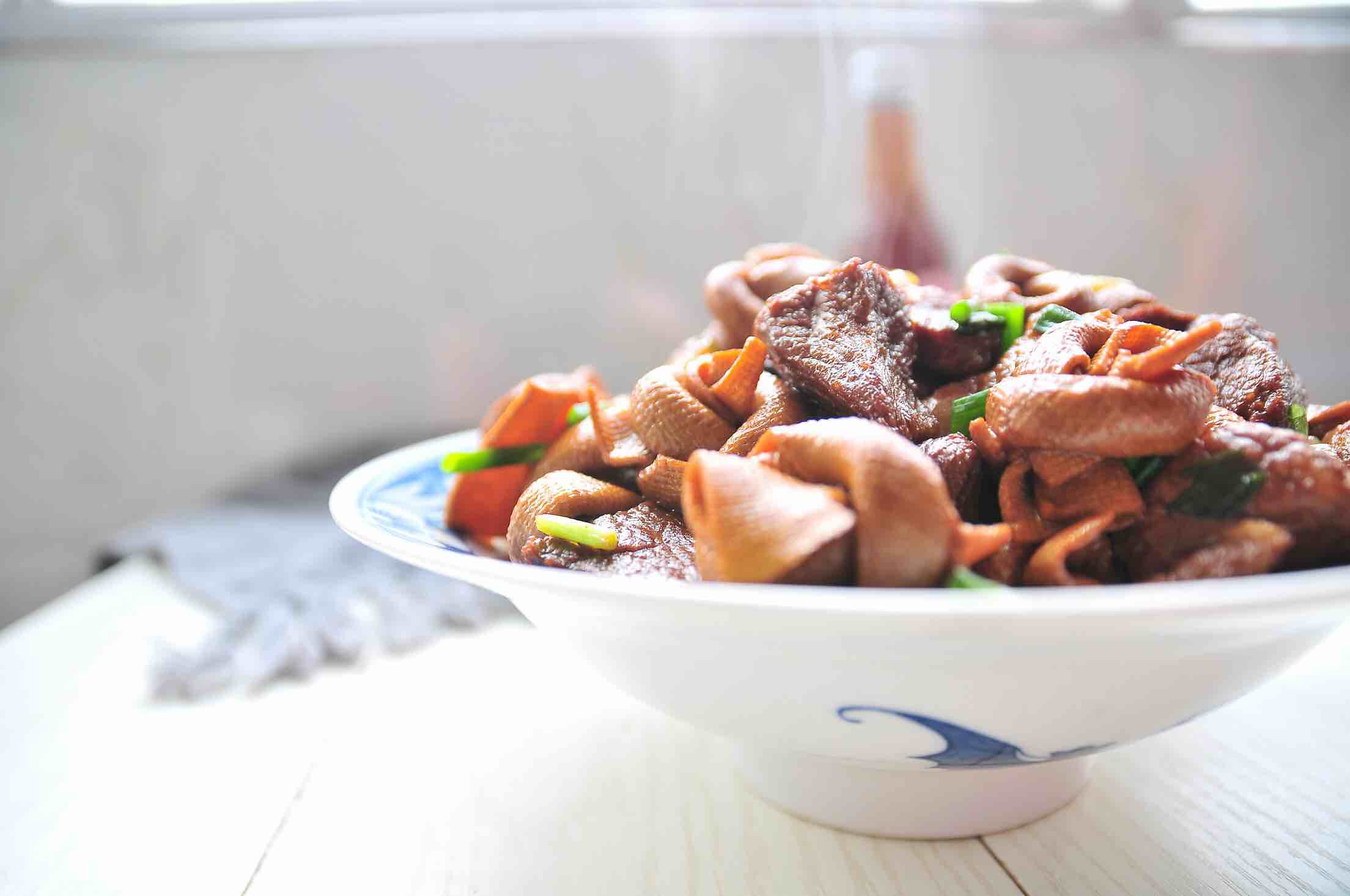 百葉結燒肉的做法-家常味燒菜譜-易網健康養生網 百葉結燒肉的做法-家常味燒菜譜