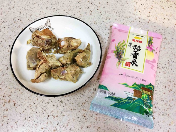 杏鮑菇排骨燜飯的做法-家常味燜菜譜