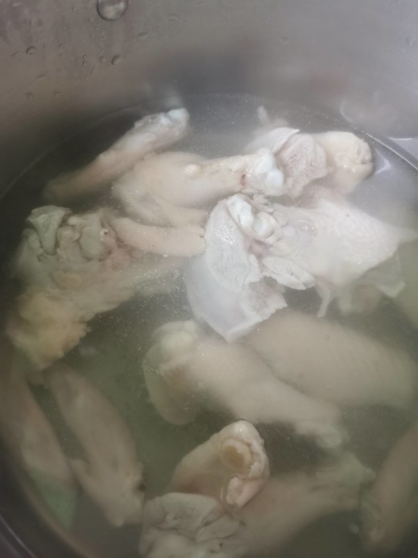 變裝簡(jiǎn)版佛跳墻的做法-家常味燜菜譜-易網(wǎng)健康養(yǎng)生網(wǎng) 變裝簡(jiǎn)版佛跳墻的做法-家常味燜菜譜