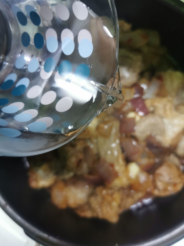 變裝簡(jiǎn)版佛跳墻的做法-家常味燜菜譜-易網(wǎng)健康養(yǎng)生網(wǎng) 變裝簡(jiǎn)版佛跳墻的做法-家常味燜菜譜