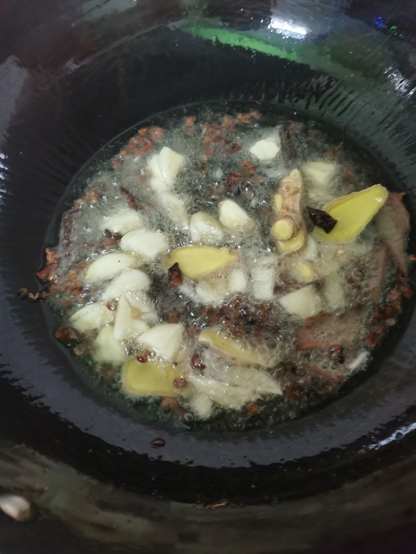 變裝簡(jiǎn)版佛跳墻的做法-家常味燜菜譜-易網(wǎng)健康養(yǎng)生網(wǎng) 變裝簡(jiǎn)版佛跳墻的做法-家常味燜菜譜