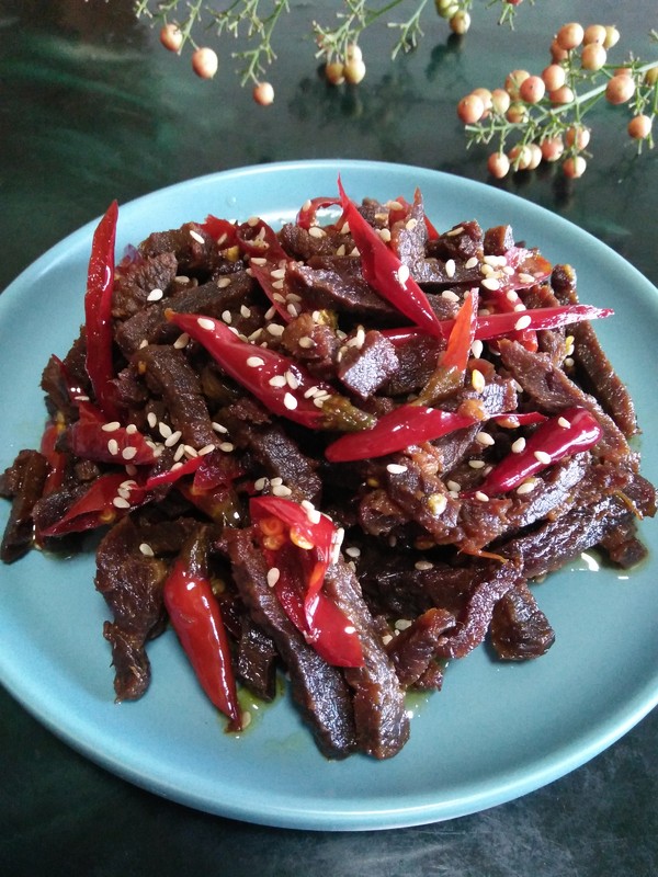 麻辣牛肉條的做法-香辣味炒菜譜-易網(wǎng)健康養(yǎng)生網(wǎng) 麻辣牛肉條的做法-香辣味炒菜譜