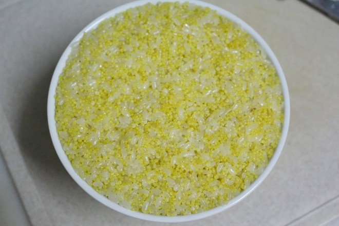 小米八寶飯的做法-甜味蒸菜譜-易網(wǎng)健康養(yǎng)生網(wǎng) 小米八寶飯的做法-甜味蒸菜譜