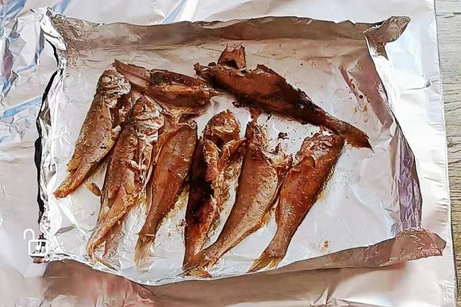 香煎小黃花魚的做法-香辣味煎菜譜-易網健康養生網 香煎小黃花魚的做法-香辣味煎菜譜
