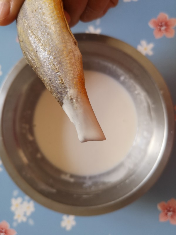 炸小黃魚(yú)的做法-咸鮮味炸菜譜-易網(wǎng)健康養(yǎng)生網(wǎng) 炸小黃魚(yú)的做法-咸鮮味炸菜譜
