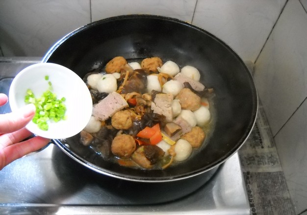 黃陂三鮮之菌菇燴三鮮的做法-家常味燴菜譜-易網健康養生網 黃陂三鮮之菌菇燴三鮮的做法-家常味燴菜譜