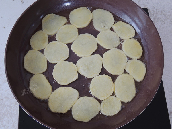 涼拌土豆片的做法-家常味拌菜譜-易網健康養生網 涼拌土豆片的做法-家常味拌菜譜