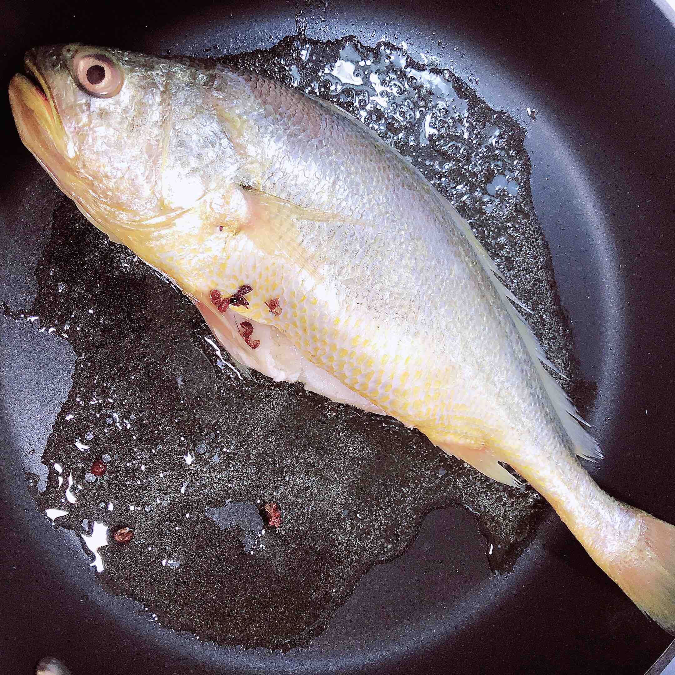 醬燜黃花魚(yú)的做法-咸鮮味燜菜譜-易網(wǎng)健康養(yǎng)生網(wǎng) 醬燜黃花魚(yú)的做法-咸鮮味燜菜譜