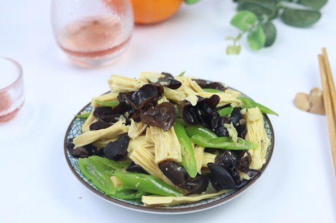 木耳炒腐竹的做法-家常味炒菜譜-易網(wǎng)健康養(yǎng)生網(wǎng) 木耳炒腐竹的做法-家常味炒菜譜
