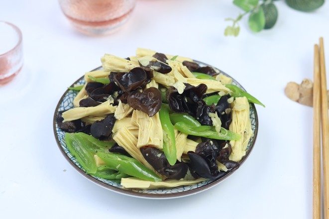 木耳炒腐竹的做法-家常味炒菜譜-易網(wǎng)健康養(yǎng)生網(wǎng) 木耳炒腐竹的做法-家常味炒菜譜