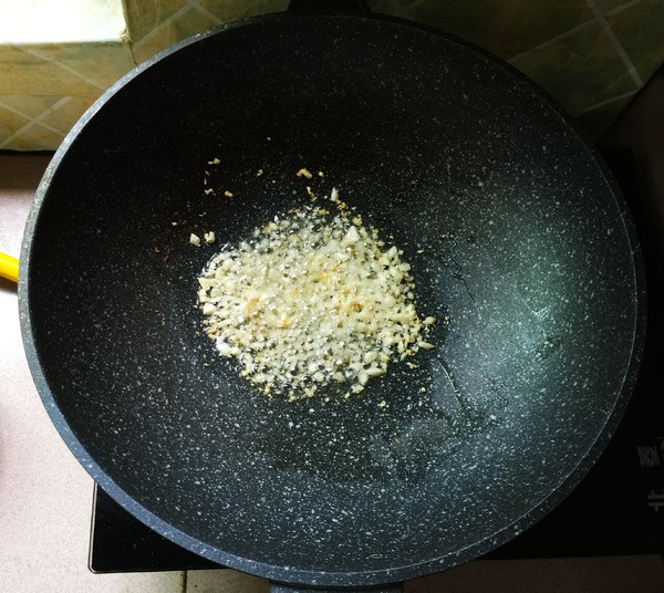 金銀蒜蒸鮑魚的做法-蒜香味蒸菜譜-易網健康養生網 金銀蒜蒸鮑魚的做法-蒜香味蒸菜譜