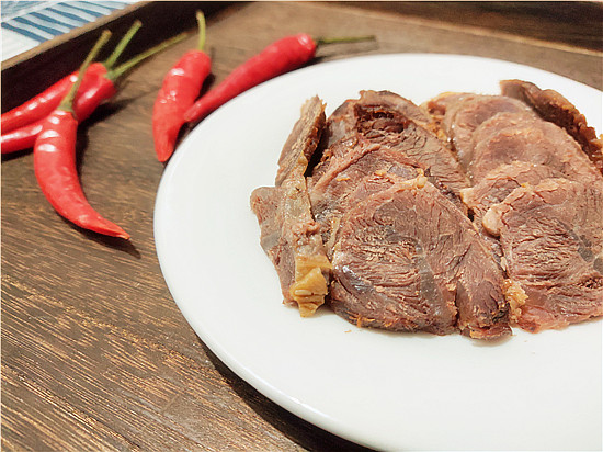 香辣鹵牛肉的做法-香辣味鹵菜譜-易網健康養生網 香辣鹵牛肉的做法-香辣味鹵菜譜