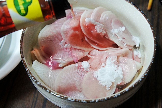 糖醋蘿卜花的做法-酸甜味腌菜譜-易網健康養生網 糖醋蘿卜花的做法-酸甜味腌菜譜