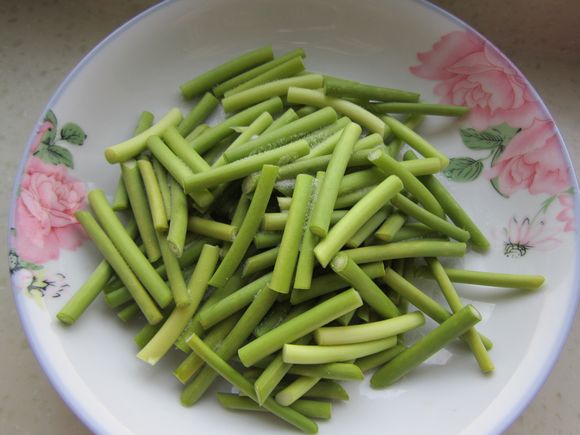 香干蒜薹炒肉絲的做法-家常味炒菜譜