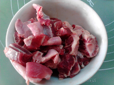 粉蒸牛肉的做法-咸鮮味蒸菜譜-易網健康養生網 粉蒸牛肉的做法-咸鮮味蒸菜譜
