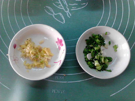 粉蒸牛肉的做法-咸鮮味蒸菜譜-易網健康養生網 粉蒸牛肉的做法-咸鮮味蒸菜譜