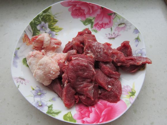烤羊肉串的做法-香辣味烤菜譜-易網健康養生網 烤羊肉串的做法-香辣味烤菜譜