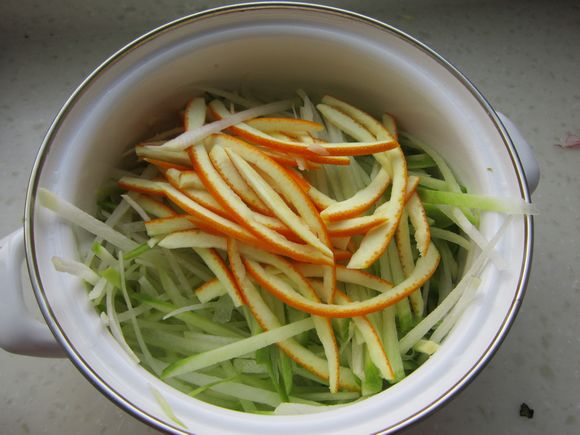 橙子皮拌青蘿卜絲的做法-家常味拌菜譜-易網健康養生網 橙子皮拌青蘿卜絲的做法-家常味拌菜譜