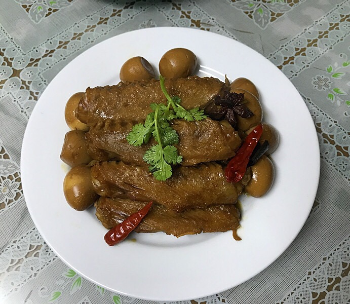 鵪鶉蛋鹵鴨四件的做法-咸鮮味鹵菜譜